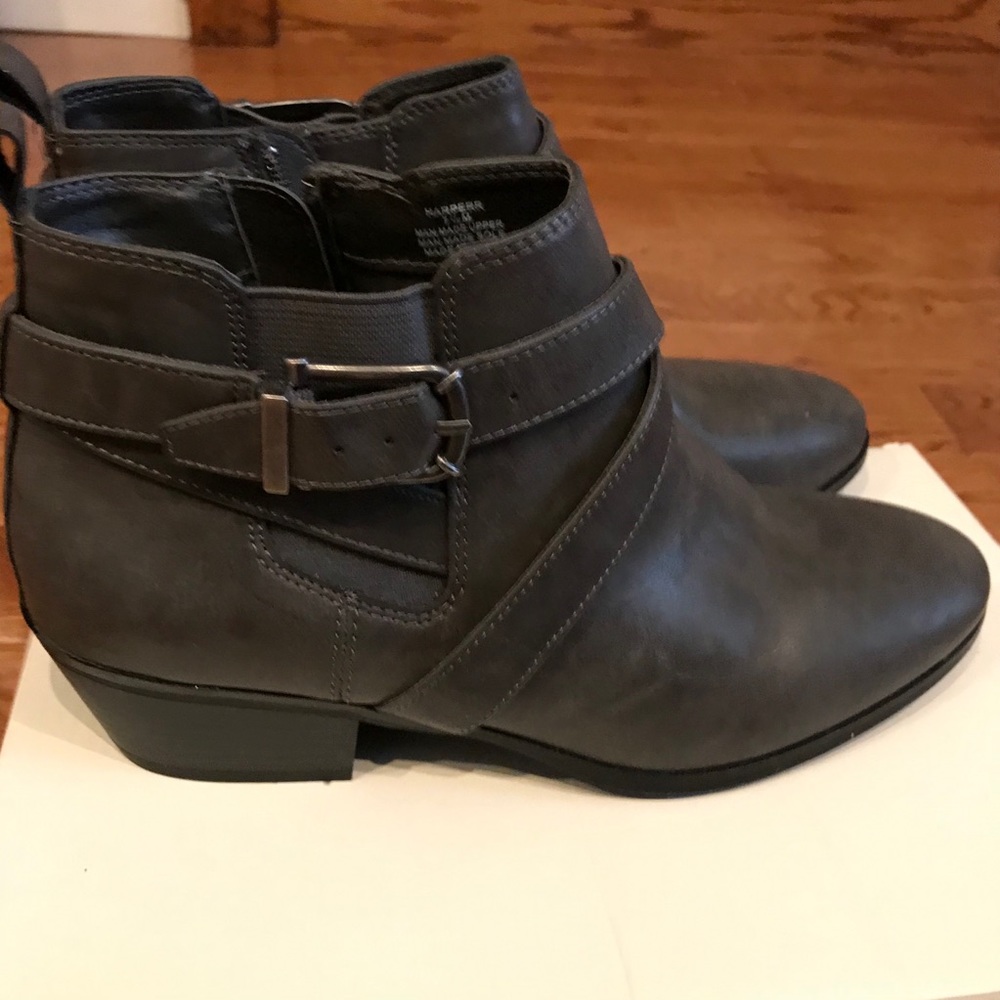 Style & Co. Chelsea Booties Sz 7.5 - Picture 3 of 6